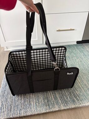 SlowTon console dog car seat for pets up to 11 lbs NWT AS IS Missing cushion